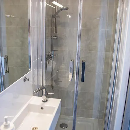 Dom Przy Borowinie Homestay *